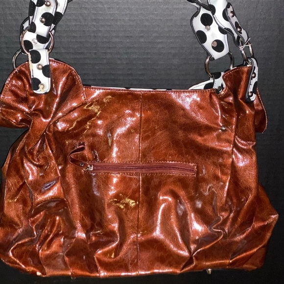 Gorgeous brown purse with polka dots and a huge flower embellishment. - Picture 4 of 6